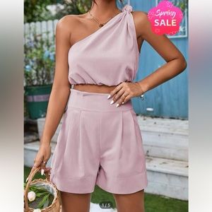 One shoulder pink set